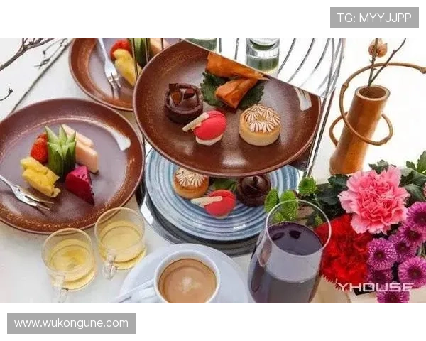 杨舒予训练完直接拎爱马仕去吃下午茶？