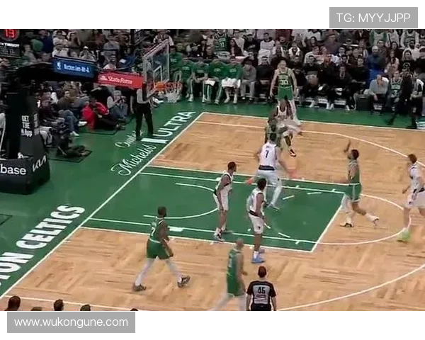 塔图姆通过挡拆制造错位提升得分效率显著拉开球队空间